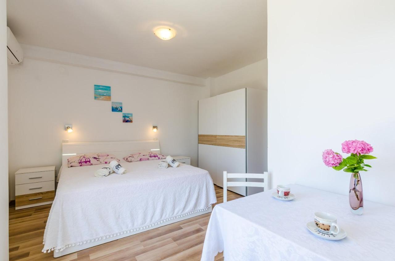 Apartments Cypress Sea Cove سلانو المظهر الخارجي الصورة